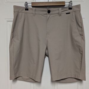 Travis Mathew Golf Shorts Men Size 34 Fits Light Tan Soft Stretch Quick Dry